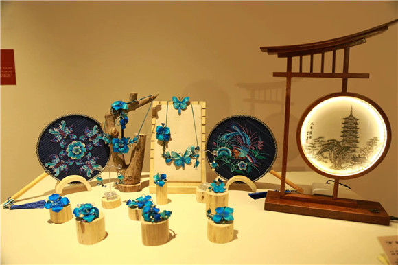 &ldquo;山城奇艺&middot;巴渝匠心&rdquo;重庆市首届传统工艺美术作品展在九龙坡区开展